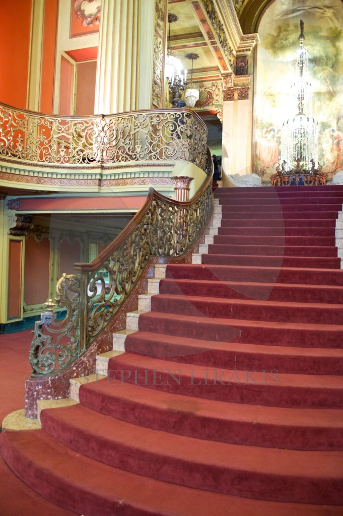 LOS ANGELES GRAND STAIRCASE